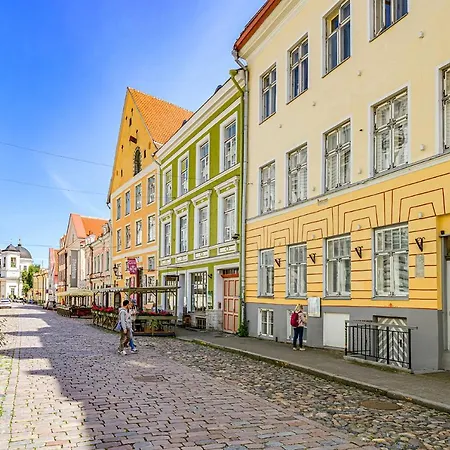Silent Old Town Apartment *