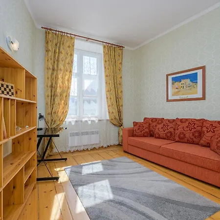 Silent Old Town Apartment *
